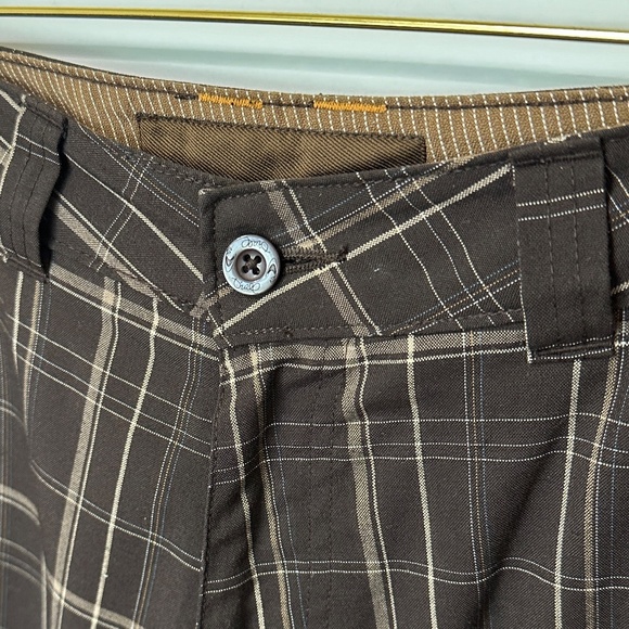 O’Neill Shorts Men’s Size 34 Brown Plaid Vintage Triumph Style Flat Front - Picture 4 of 8